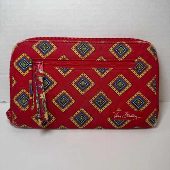 Vera Bradley Villa Red Diamond Print Zip Around Wristlet Wallet - Picture 1 of 4